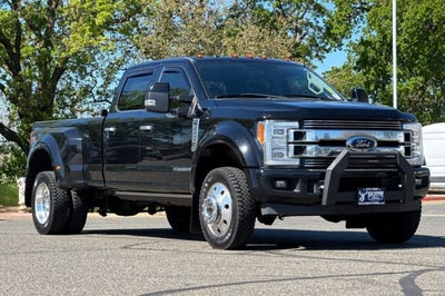 2018 Ford Super Duty F-450 DRW Limited 4WD Crew Cab 8 Box