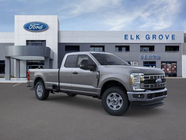 2026 Ford Super Duty F-350 SRW XLT