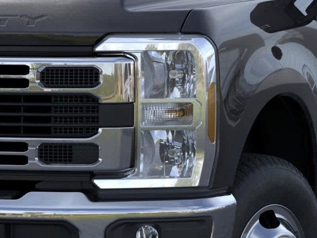 2026 Ford Super Duty F-350 DRW 4WD Reg Cab 8 Box