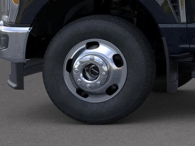 2026 Ford Super Duty F-350 DRW 4WD Reg Cab 8 Box