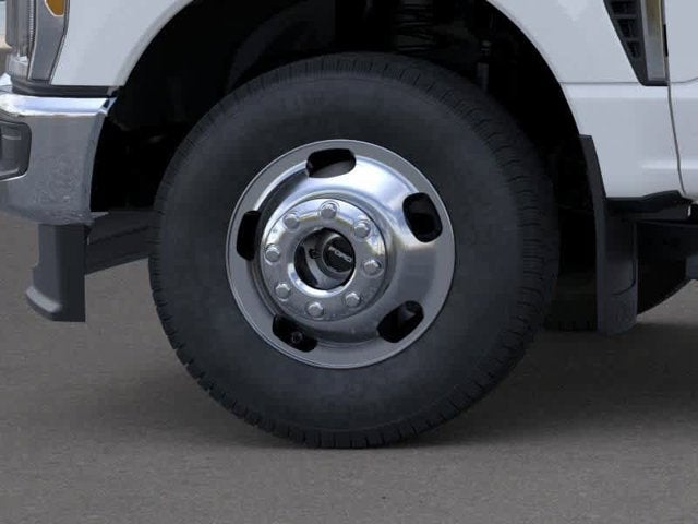 2026 Ford Super Duty F-350 DRW XLT 4WD Reg Cab 8 Box