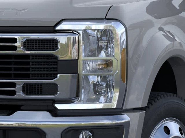 2026 Ford Super Duty F-450 DRW 4WD Reg Cab 8 Box