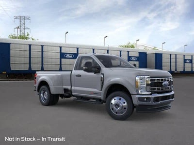 2026 Ford Super Duty F-450 DRW 4WD Reg Cab 8 Box