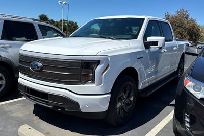 2023 Ford F-150 Lightning LARIAT