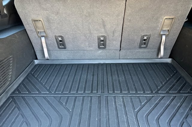 2024 Chevrolet Suburban LS