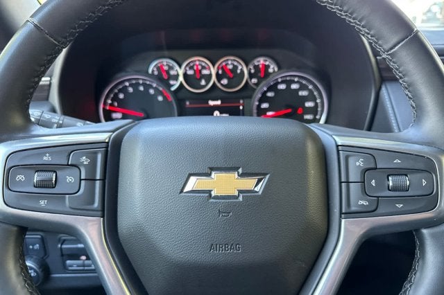 2024 Chevrolet Suburban LS