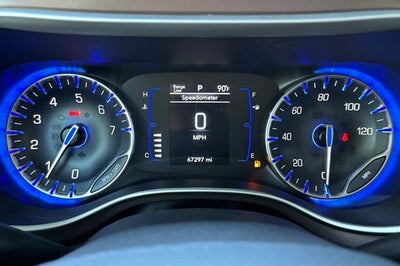 2023 Chrysler Voyager LX