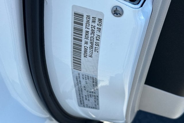 2023 Chrysler Voyager LX
