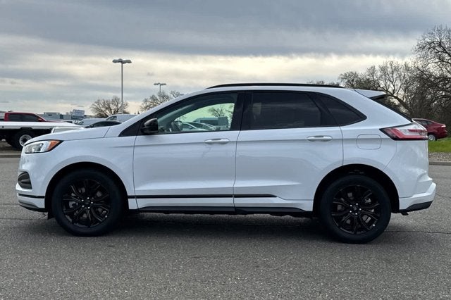 2023 Ford Edge SE