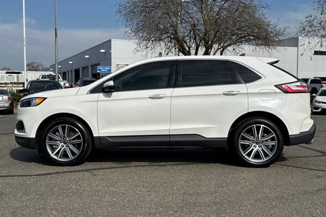 2022 Ford Edge Titanium