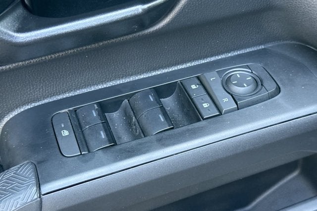 2025 Toyota Tacoma 4WD SR5