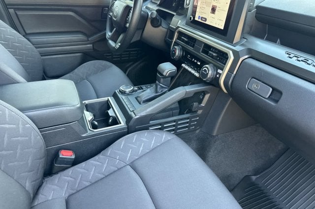 2025 Toyota Tacoma 4WD SR5