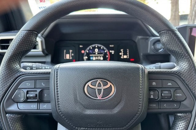 2025 Toyota Tacoma 4WD SR5