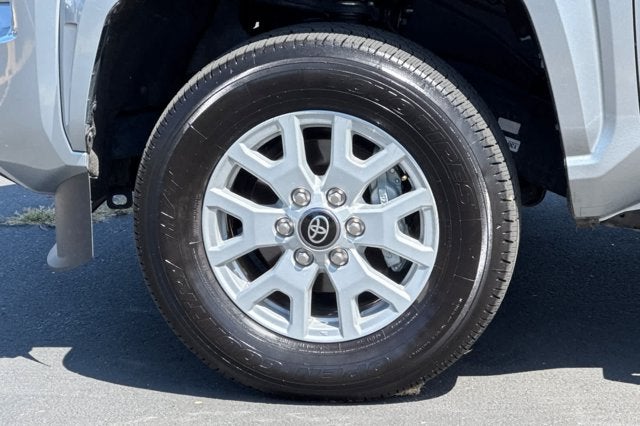 2025 Toyota Tacoma 4WD SR5