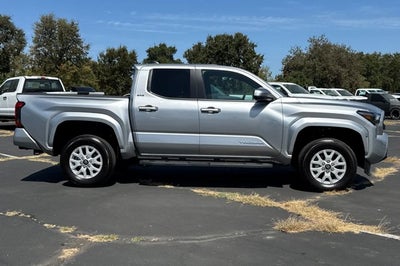 2025 Toyota Tacoma 4WD SR5