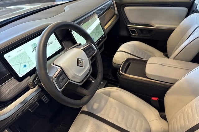 2024 Rivian R1S Adventure