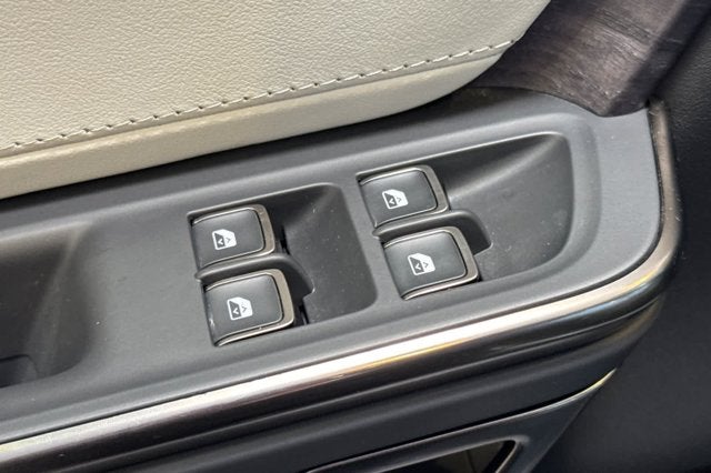2024 Rivian R1S Adventure