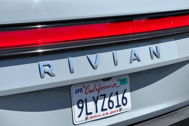 2024 Rivian R1S Adventure