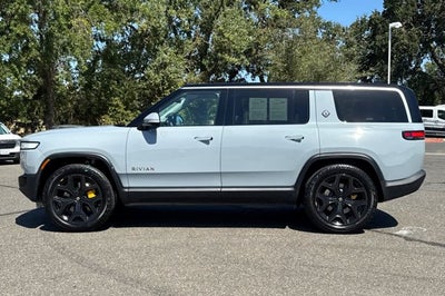 2024 Rivian R1S Adventure