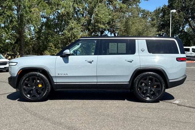 2024 Rivian R1S Adventure