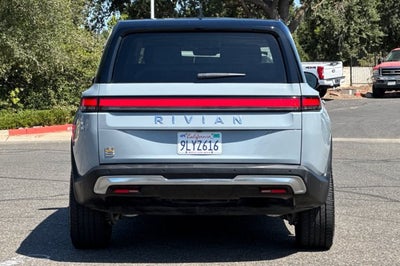 2024 Rivian R1S Adventure