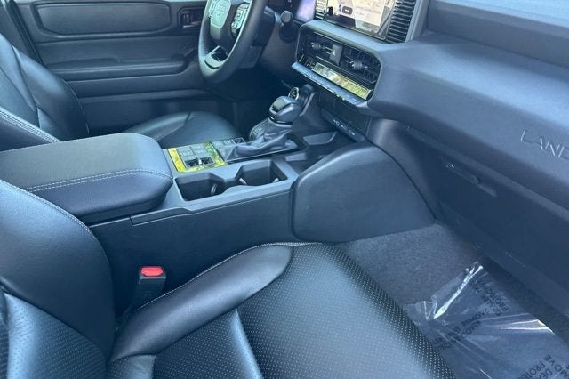 2025 Toyota Land Cruiser 4WD (Natl)