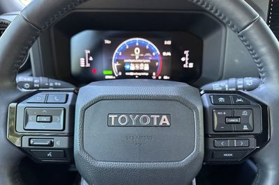 2025 Toyota Land Cruiser 4WD (Natl)