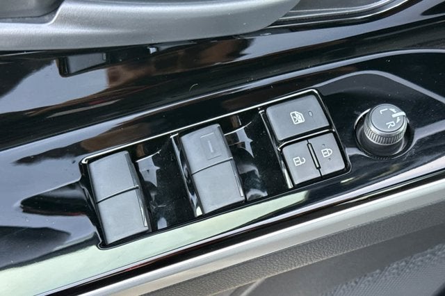 2025 Toyota bZ4X XLE