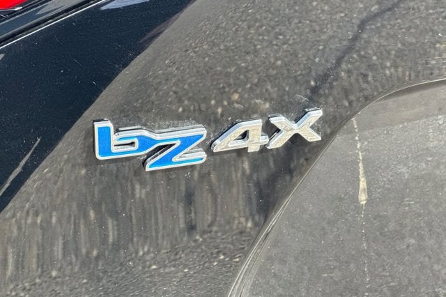2025 Toyota bZ4X XLE