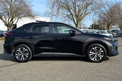 2025 Toyota bZ4X XLE