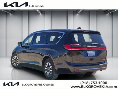 2023 Chrysler Pacifica Hybrid Touring L