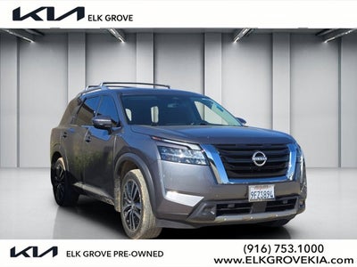 2023 Nissan Pathfinder Platinum