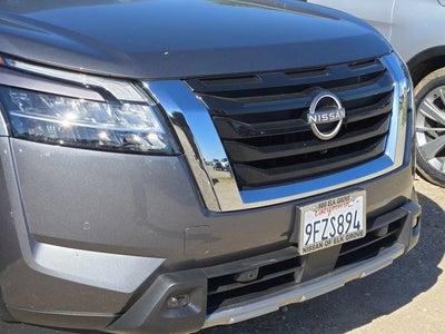 2023 Nissan Pathfinder Platinum