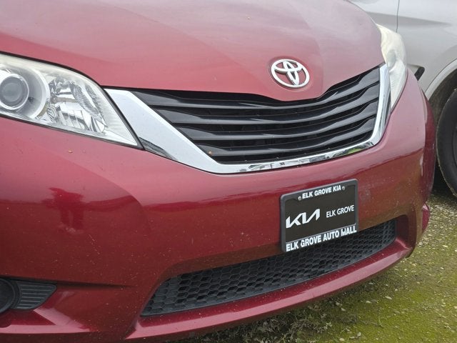 2011 Toyota Sienna LE