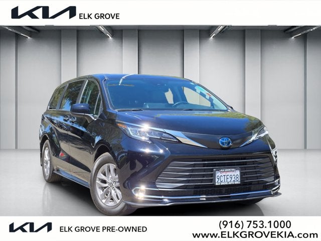 2022 Toyota Sienna XLE