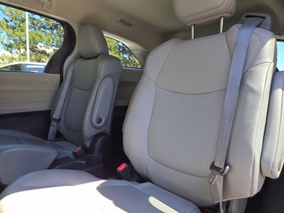 2022 Toyota Sienna XLE
