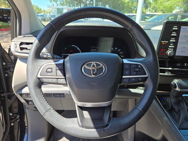 2022 Toyota Sienna XLE