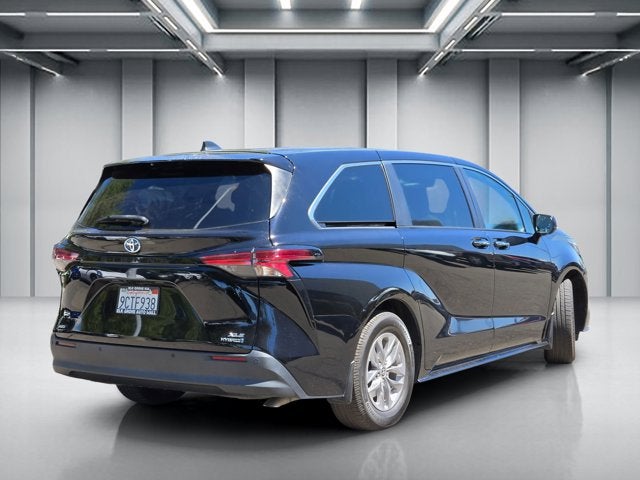 2022 Toyota Sienna XLE