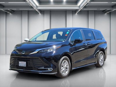 2022 Toyota Sienna XLE