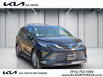 2025 Toyota Sienna Limited