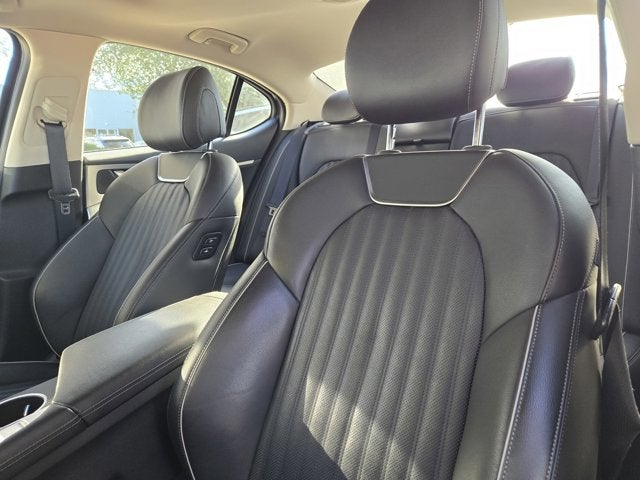 2022 Genesis G70 2.0T