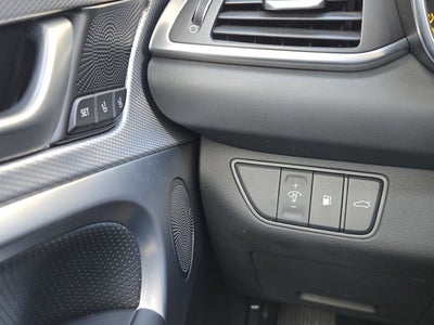 2022 Genesis G70 2.0T