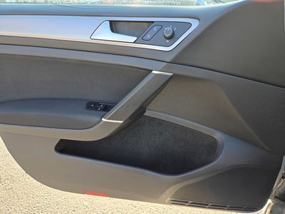 2015 Volkswagen e-Golf Limited Edition