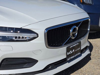 2017 Volvo S90 Momentum