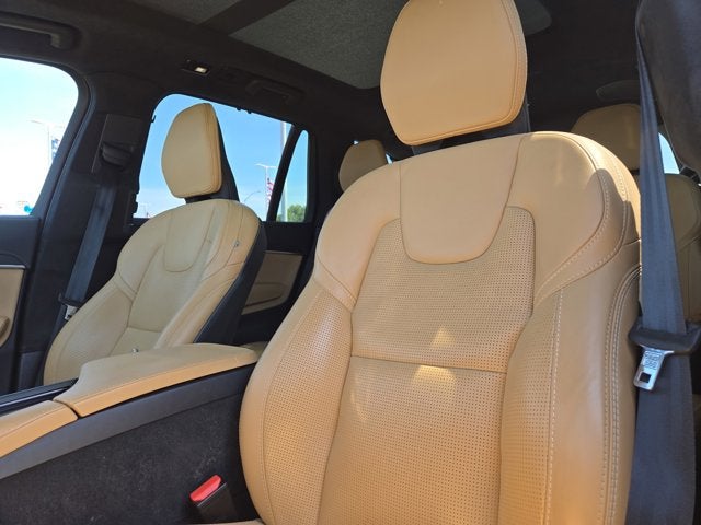 2023 Volvo XC90 Recharge Plug-In Hybrid Ultimate Bright Theme