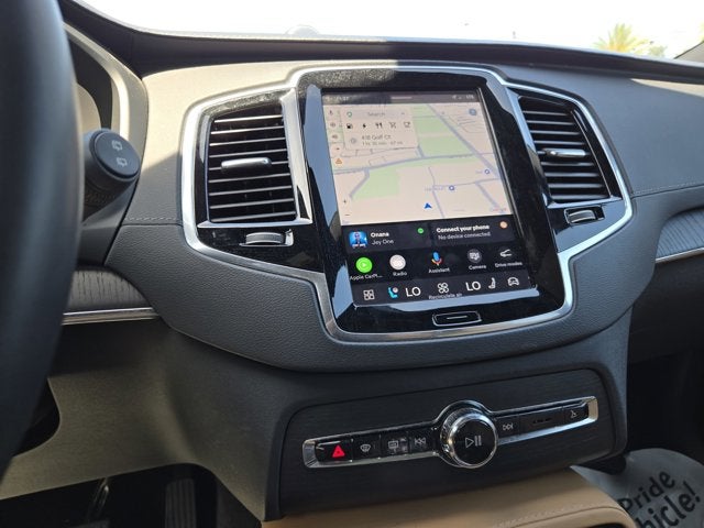 2023 Volvo XC90 Recharge Plug-In Hybrid Ultimate Bright Theme