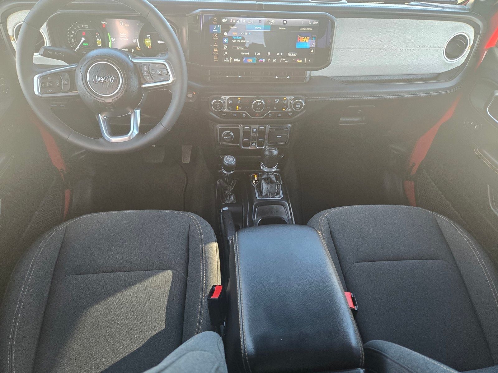 2025 Jeep Wrangler Sahara 4xe