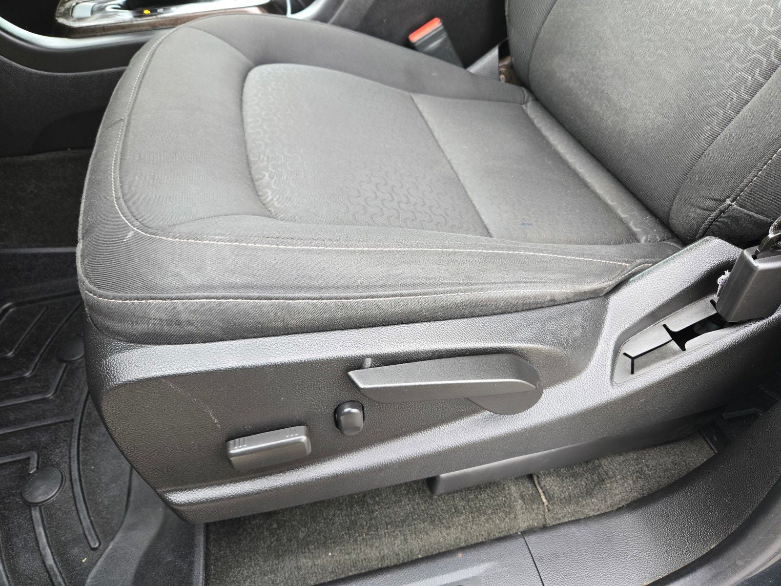 2018 GMC Canyon SLE1