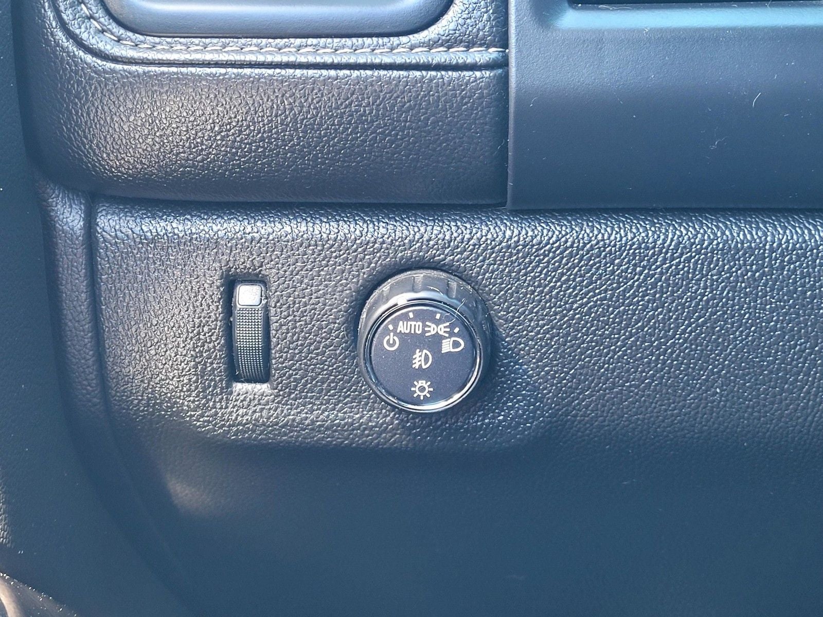 2020 GMC Canyon SLE1