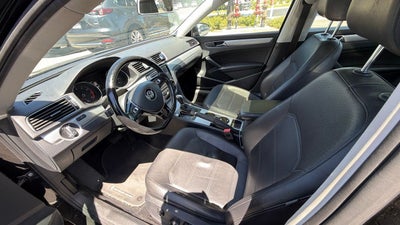 2019 Volkswagen Passat 2.0T Wolfsburg